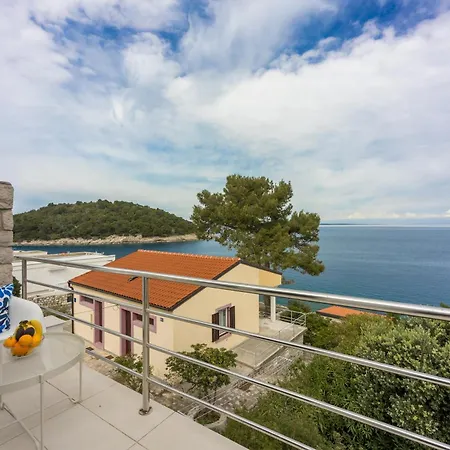 Valdarke Vittorio /w Sea View Terrace - Happy * Mali Losinj