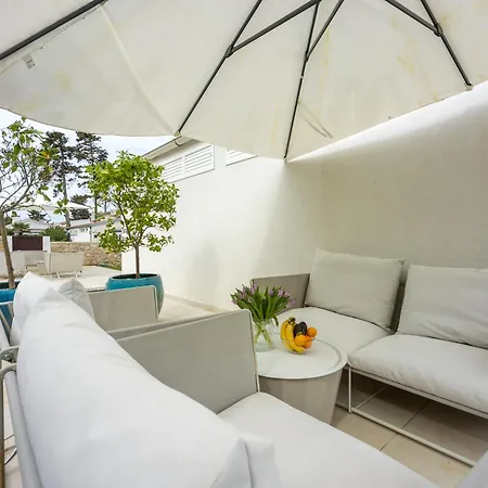 Valdarke Vittorio /w Sea View Terrace - Happy Prázdninový dům Mali Lošinj