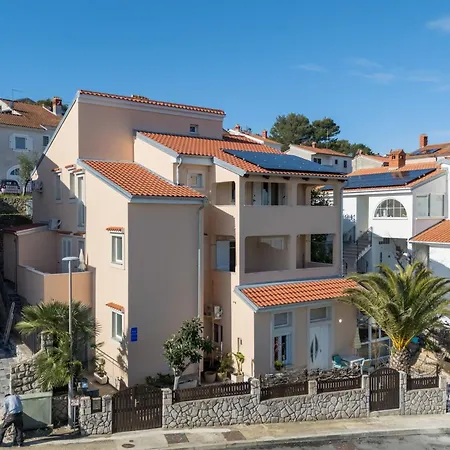 Valdarke Vittorio With Sea View Terrace - Happy Feriehus